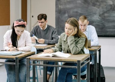 Kā atbalstīt skolēnus, kuri ir adoptēti vai dzīvo ārpusģimenes aprūpē? 3. daļa